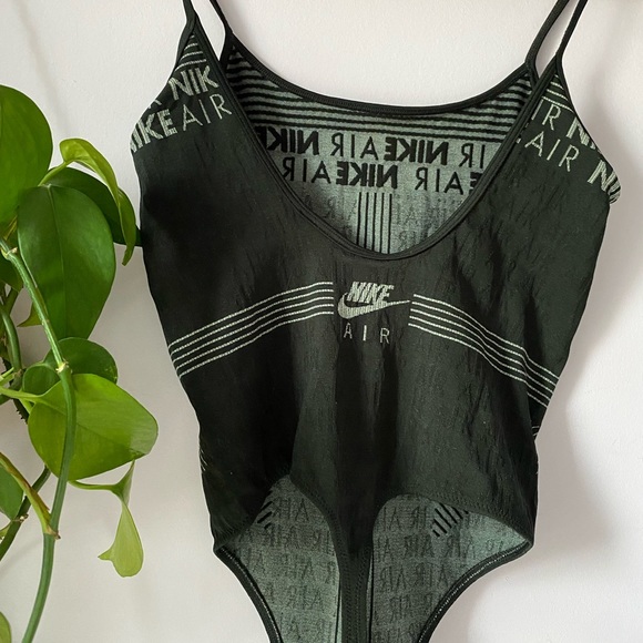 NWOT Nike Bodysuit - Picture 3 of 4
